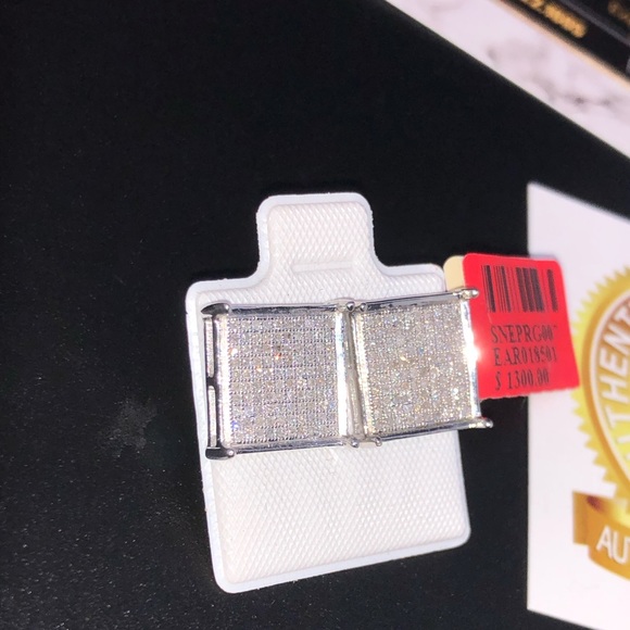 Real Diamond Earrings .55ct appraisal doc included - Picture 6 of 7